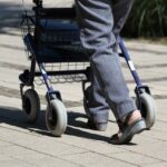 Rollator als Alltagshilfe für Senioren | DayClocks